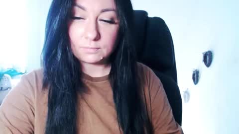 Snapshot of missqueen1416 chatting on 11.04.25 Missqueen1416 online show from 11.04.25