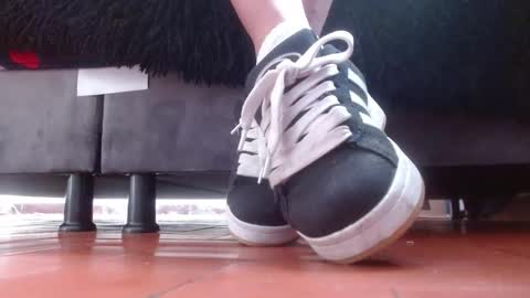 TELL ME MISS online show from 11.20.25