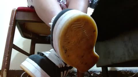 TELL ME MISS online show from 12.17.25