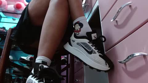 TELL ME MISS online show from 03.09.26