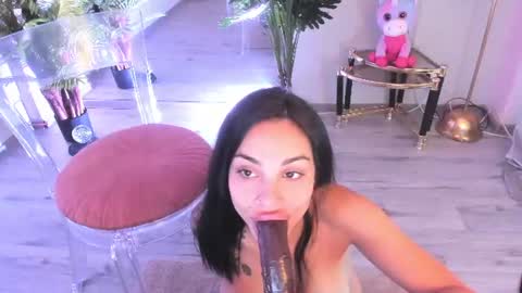 Sienna online show from 07.11.26