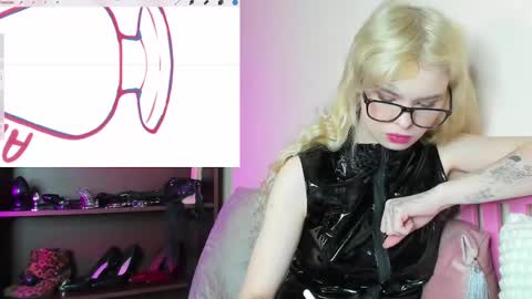 Misss Lola Angel online show from 02.14.25