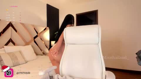 Fernanda Davila online show from 12.15.25