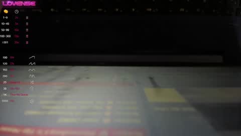 Snapshot of missvalery1 chatting on 12.18.24 missvalery1 online show from 12.18.24