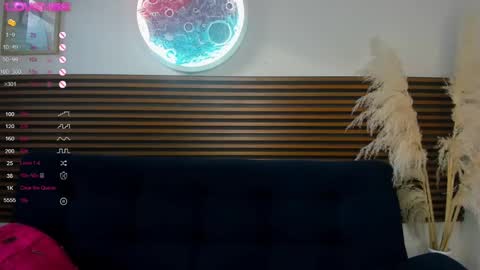 Snapshot of missvalery1 chatting on 01.17.25 missvalery1 online show from 01.17.25