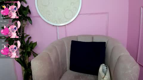 Snapshot of missvalery1 chatting on 02.21.25 missvalery1 online show from 02.21.25