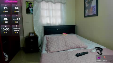 Snapshot of missvalery1 chatting on 03.05.25 missvalery1 online show from 03.05.25