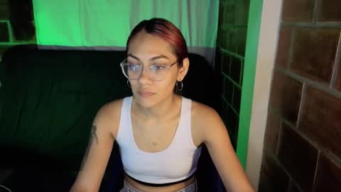 IG MISSVENUSS1 online show from 12.17.25