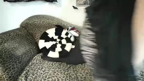 Snapshot of missy_dee chatting on 10.05.25 Missy Dee online show from 10.05.25