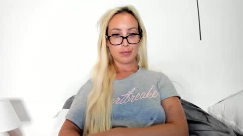 Snapshot of missy_matrix chatting on 04.22.26 Missy matrix online show from 04.22.26