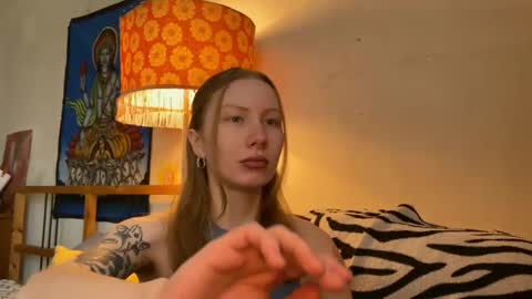 Snapshot of misszlataa chatting on 03.05.25 Zlata online show from 03.05.25