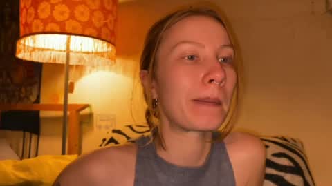 Snapshot of misszlataa chatting on 03.05.25 Zlata online show from 03.05.25