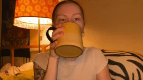 Snapshot of misszlataa chatting on 03.10.25 Zlata online show from 03.10.25