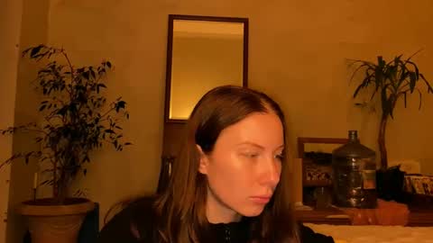 Snapshot of misszlataa chatting on 09.22.25 Zlata online show from 09.22.25