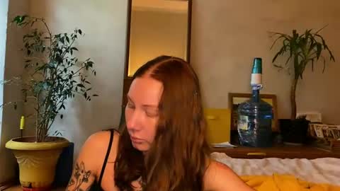 Snapshot of misszlataa chatting on 09.24.25 Zlata online show from 09.24.25