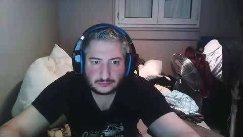 Snapshot of misterbelled chatting on 11.01.25 misterbelled online show from 11.01.25