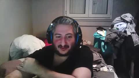 Snapshot of misterbelled chatting on 11.14.25 misterbelled online show from 11.14.25