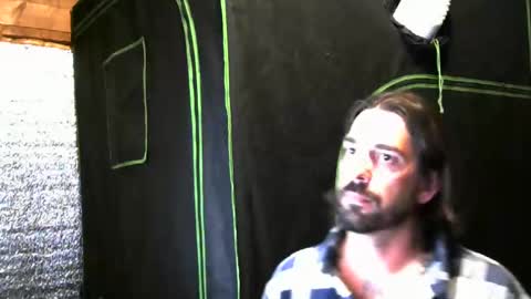 Snapshot of mistergentlemanluke chatting on 09.11.25 Everything you ever wanted. online show from 09.11.25