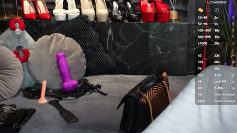 Darsy online show from 12.04.25