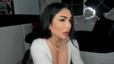 Snapshot of mistress_meryem chatting on 02.28.25 mistress_meryem online show from 02.28.25