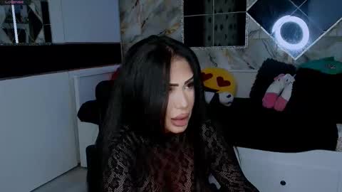 Snapshot of mistress_meryem chatting on 09.12.25 mistress_meryem online show from 09.12.25