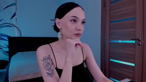 Mistress Mia online show from 09.12.25