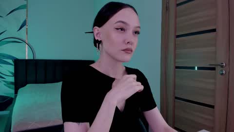 Snapshot of mistress_mialibra chatting on 10.07.25 Mistress Mia online show from 10.07.25