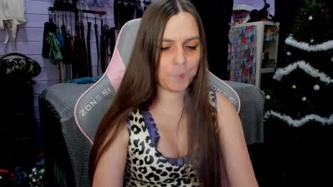 Snapshot of mistress_priest chatting on 12.25.24 Dirty Priest and Ivi online show from 12.25.24