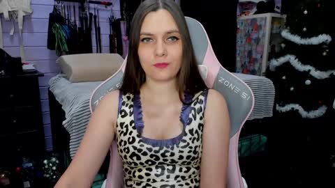 Snapshot of mistress_priest chatting on 01.09.25 Dirty Priest and Ivi online show from 01.09.25