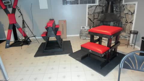 Snapshot of mistressc365 chatting on 01.06.25 Mistress C and bitch boy online show from 01.06.25