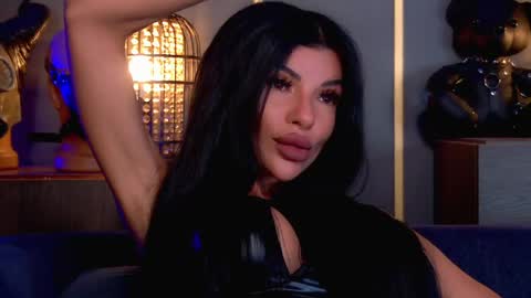 Snapshot of mistresselenia chatting on 05.09.26 Elenia online show from 05.09.26