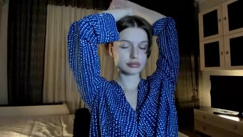 Snapshot of mistresselizy chatting on 01.04.25 mistresselizy online show from 01.04.25