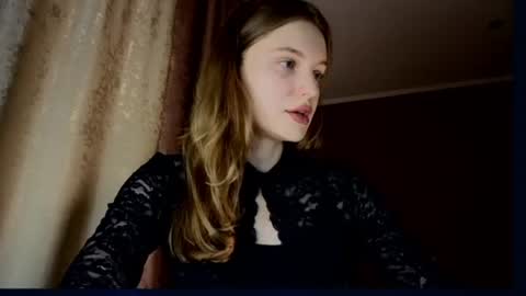 Snapshot of mistresselizy chatting on 06.21.26 mistresselizy online show from 06.21.26