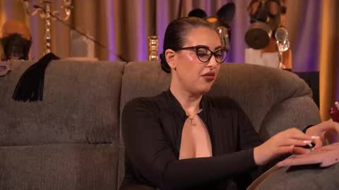 Mistress Kelly online show from 12.19.25