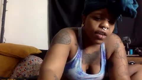 Snapshot of mistressmystii chatting on 10.25.25 Mistress Mystii online show from 10.25.25