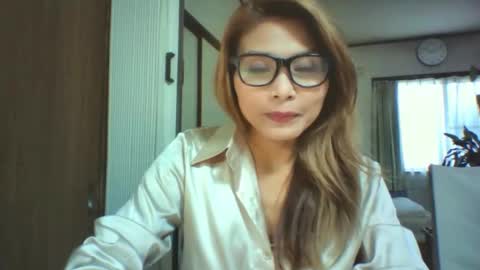 Snapshot of mistressneonata chatting on 04.14.26 mistressneonata online show from 04.14.26