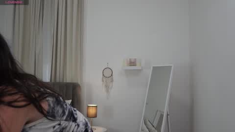 Snapshot of mistresss_sindy chatting on 10.17.25 Sindy online show from 10.17.25