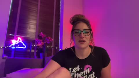 Snapshot of mistresssx chatting on 10.15.25 Miss X online show from 10.15.25