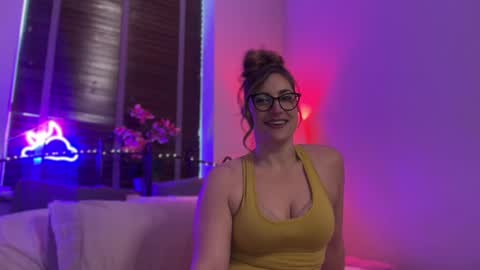 Snapshot of mistresssx chatting on 10.24.25 Miss X online show from 10.24.25