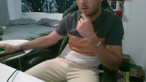 Snapshot of mistxss chatting on 12.01.24 mistxss online show from 12.01.24