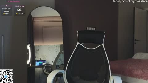 Snapshot of misty_roseee chatting on 01.22.25 misty_roseee online show from 01.22.25