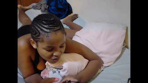 Snapshot of misty_shee chatting on 09.12.25 misty_shee online show from 09.12.25