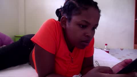 Snapshot of misty_shee chatting on 10.08.25 misty_shee online show from 10.08.25