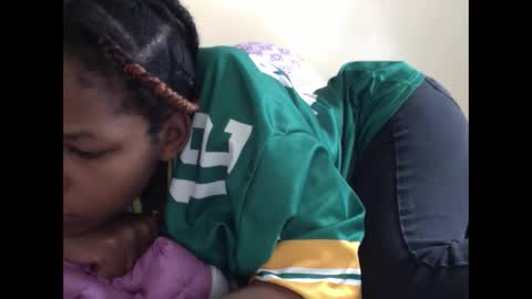 Snapshot of misty_shee chatting on 10.10.25 misty_shee online show from 10.10.25