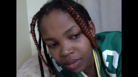 Snapshot of misty_shee chatting on 10.11.25 misty_shee online show from 10.11.25