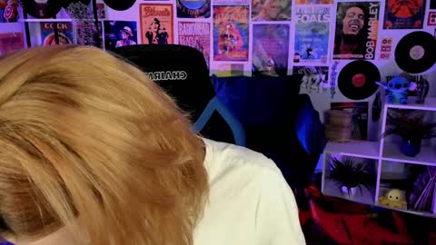 Snapshot of mistybarnes chatting on 12.28.24 MistyBarnes NONUDE MODEL online show from 12.28.24