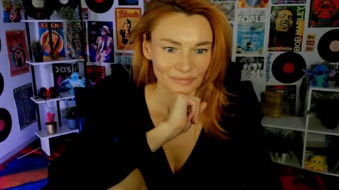 Snapshot of mistybarnes chatting on 12.29.24 MistyBarnes NONUDE MODEL online show from 12.29.24