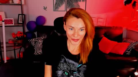Snapshot of mistybarnes chatting on 01.09.25 MistyBarnes NONUDE MODEL online show from 01.09.25