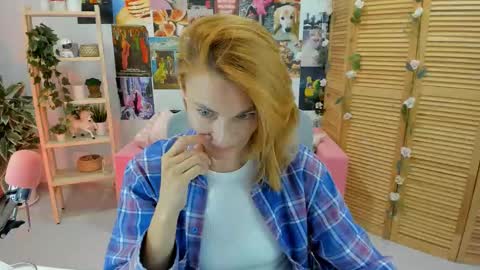 Snapshot of mistybarnes chatting on 02.28.25 MistyBarnes NONUDE MODEL online show from 02.28.25