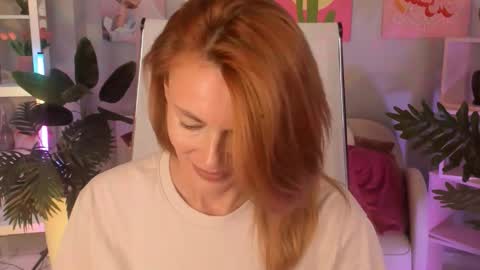 Snapshot of mistybarnes chatting on 09.11.25 MistyBarnes NONUDE MODEL online show from 09.11.25